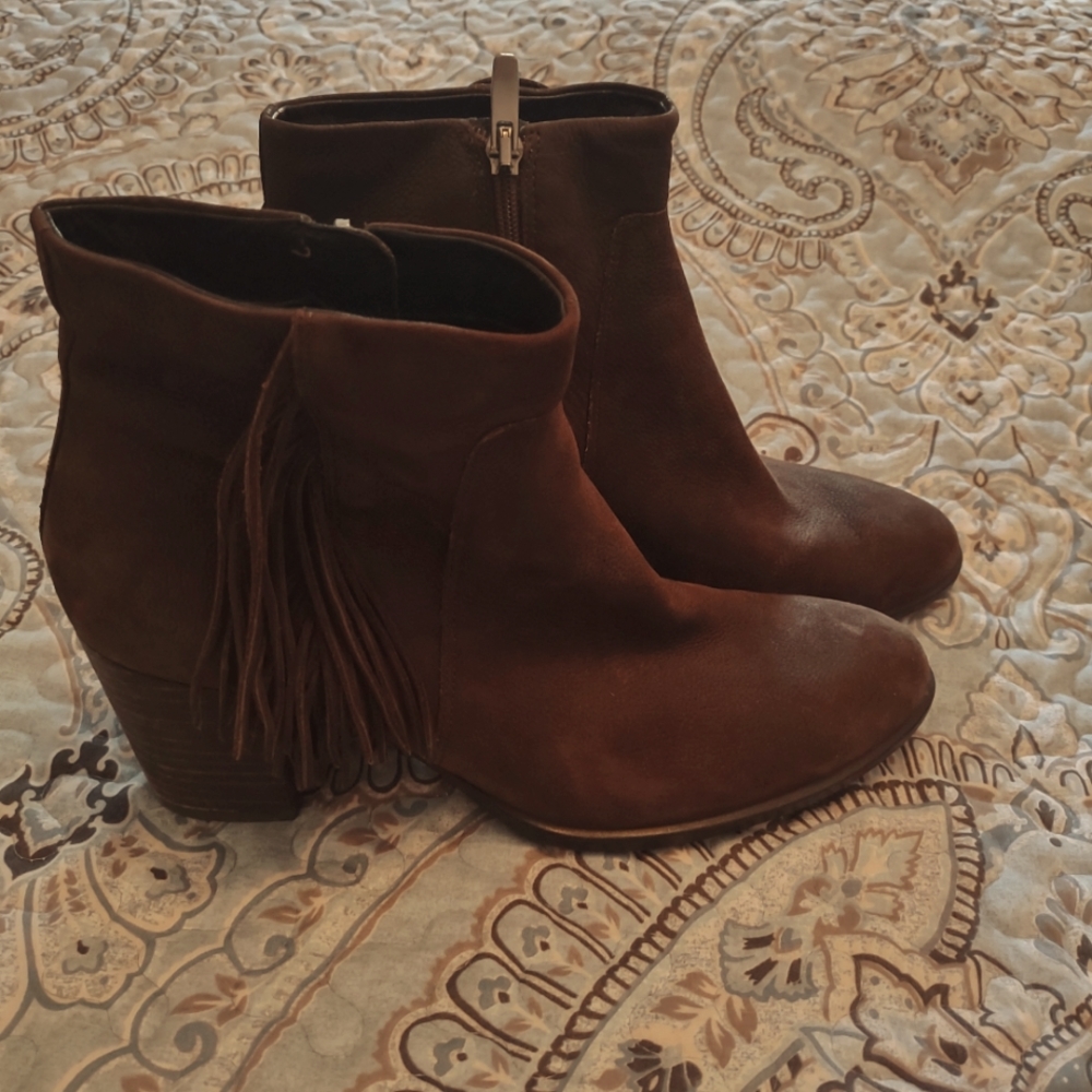 Ecco women's booties with fringe. Good condition.